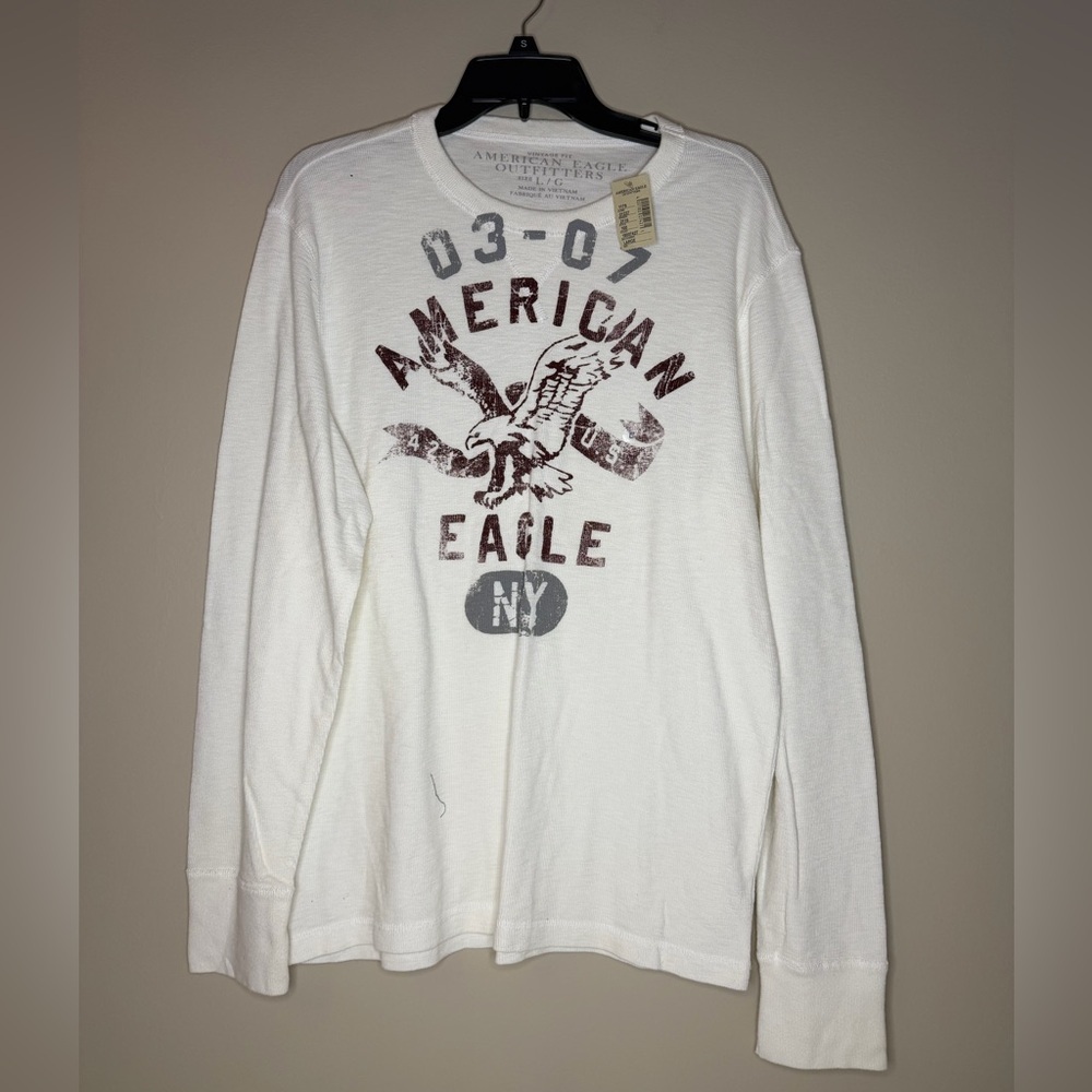 American Eagle Outfitters Cream Graphic Long Sleeve Tee